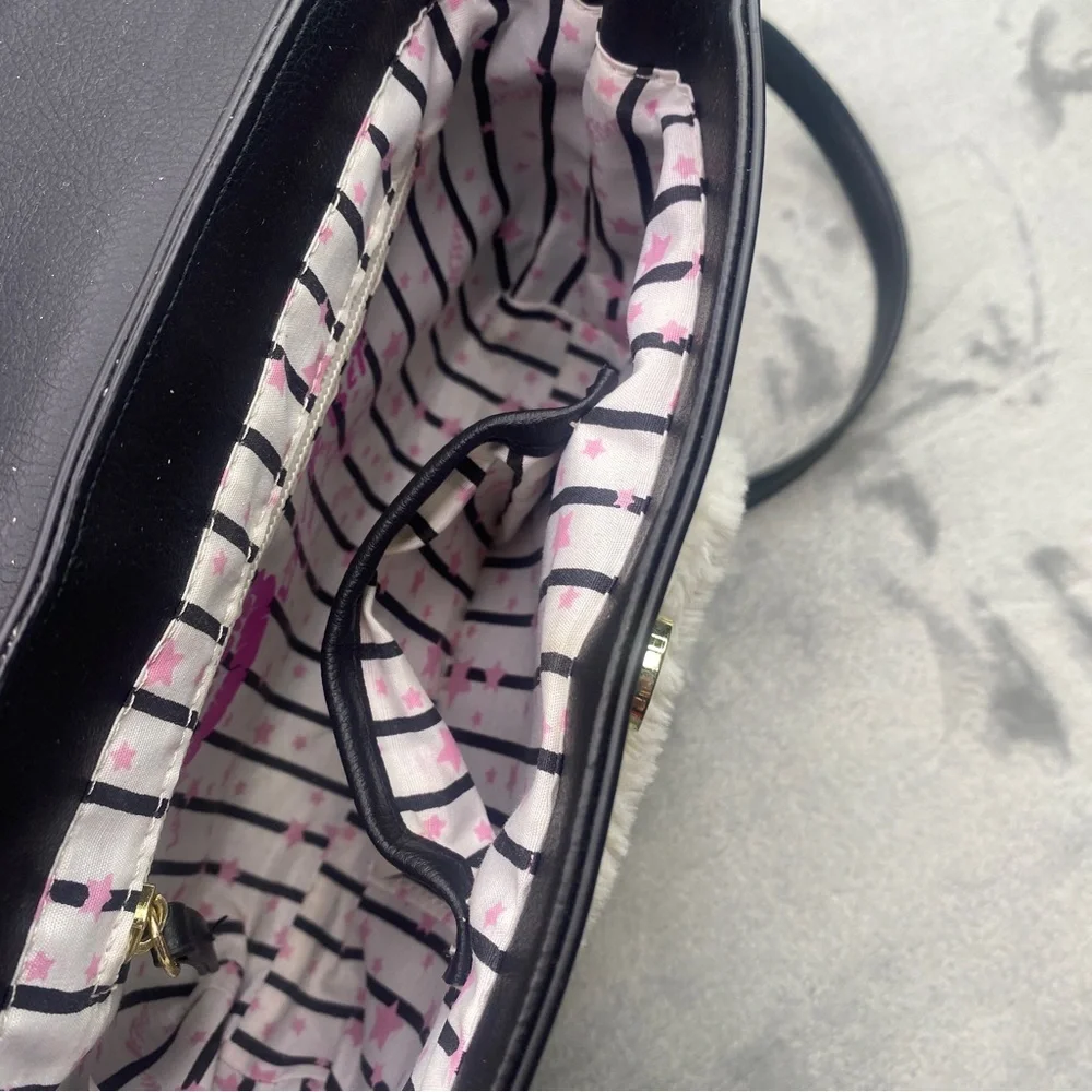 Betsey Johnson Penguin Crossbody Bag - Picture 6 of 11